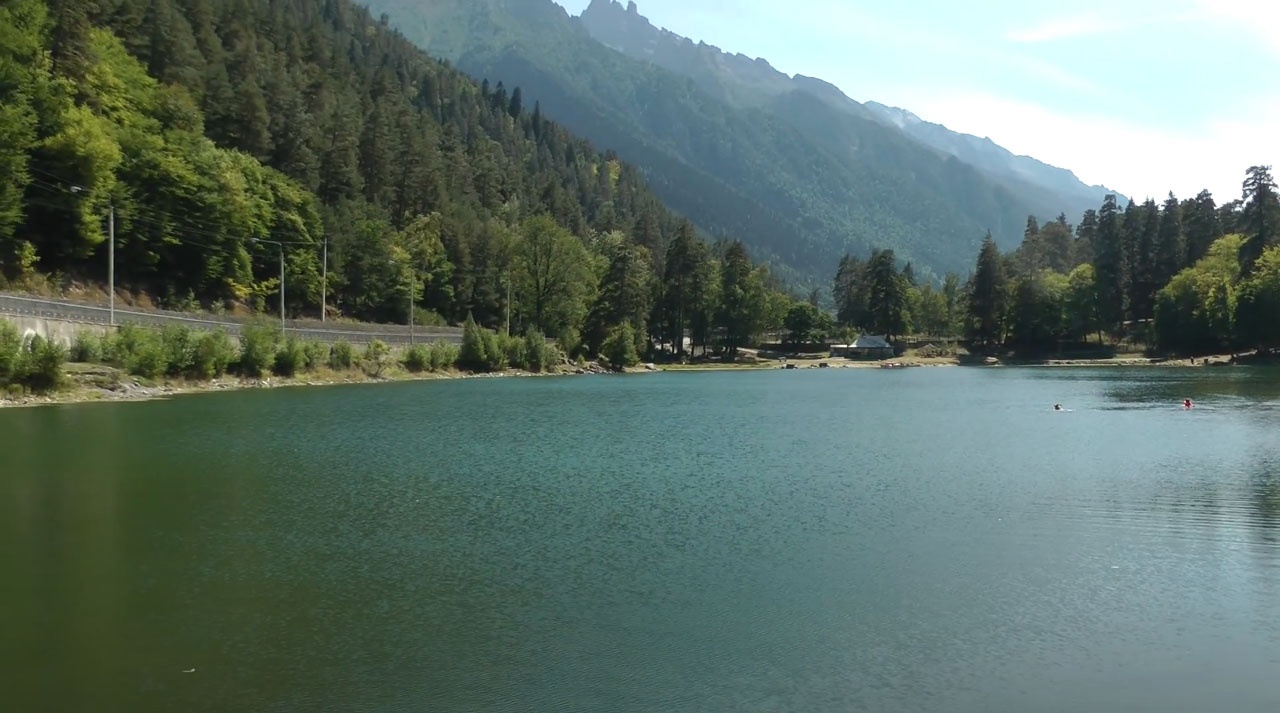 Озеро Кара Кёль в п. Теберда