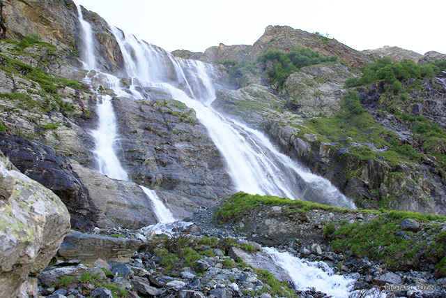 Вид на Софийчкие водопады слева