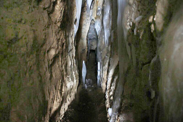 Малая Фанагорийская пещера 2