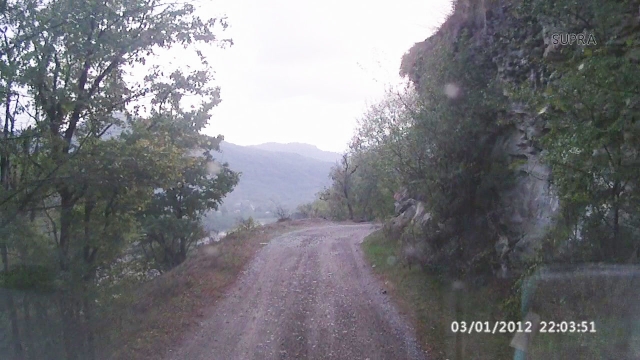 Дорога над обрывом в объезд Никитино на Кордон Черноречье